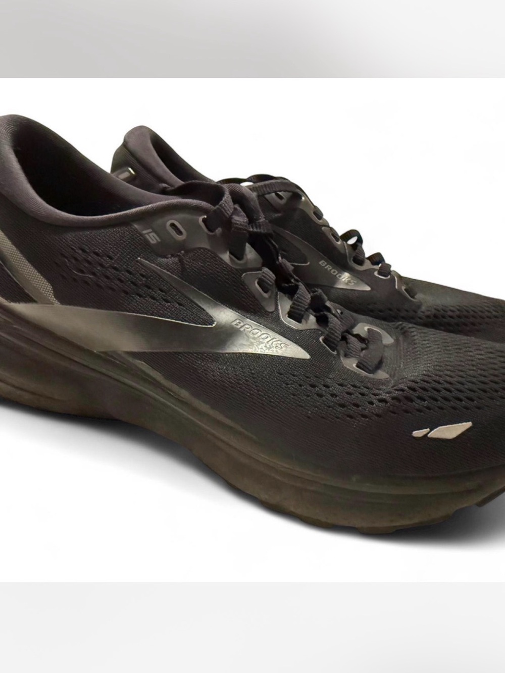 Brooks Ghost 15 Women’s 9.5 Running Shoes Athletic Sneakers Style 1203801B020